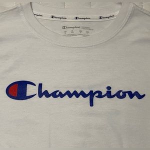 Champion Tee Size Medium